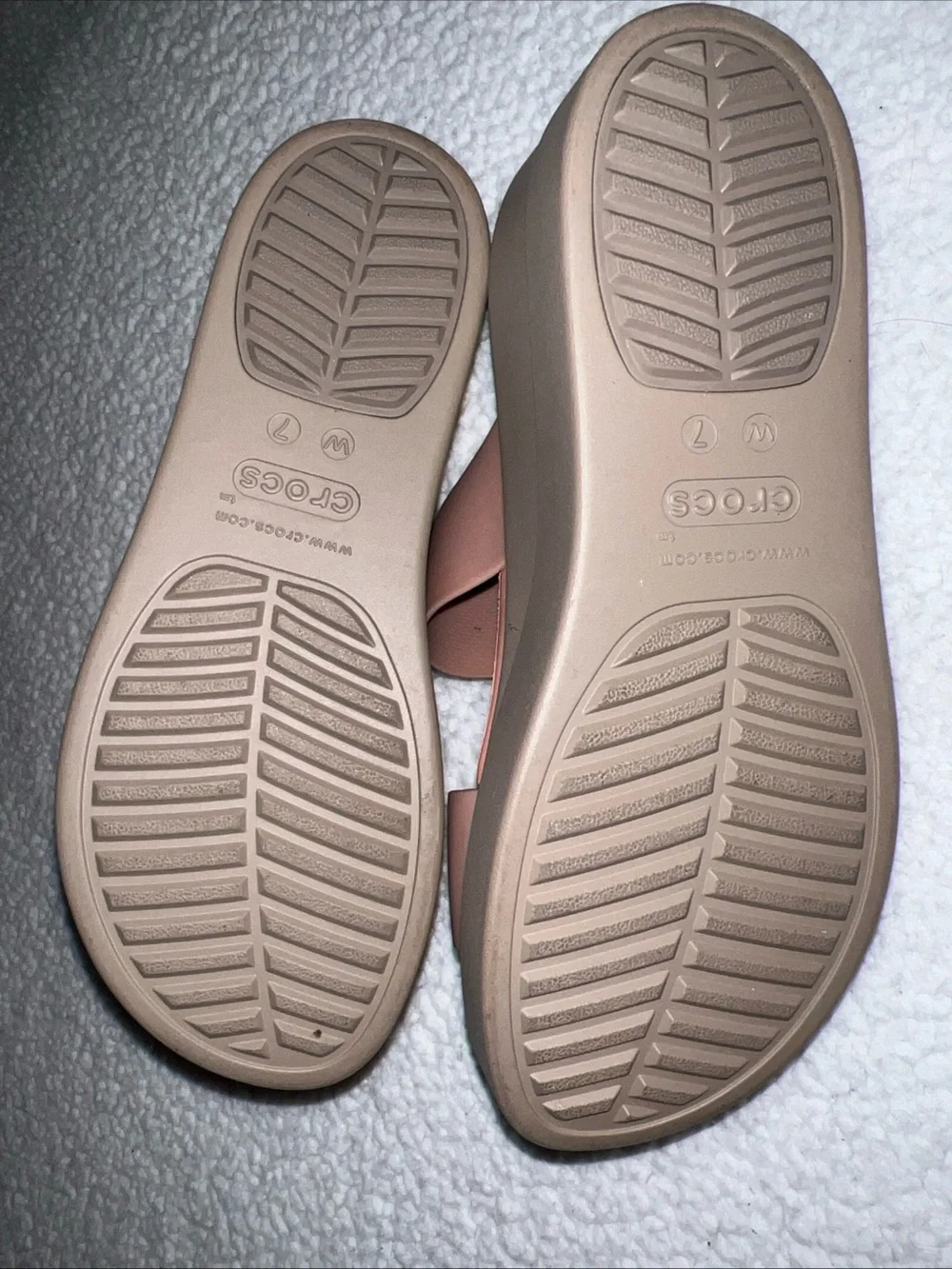 CROCS LiteRide Brooklyn Mid Wedge Slip On Sandals Womens 7 Pink - Picture 5 of 5